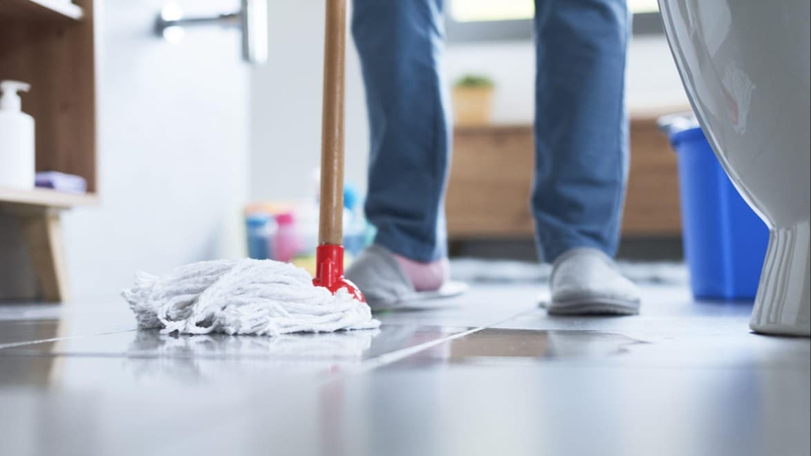 How to Fix a Leaking Toilet Base cover image